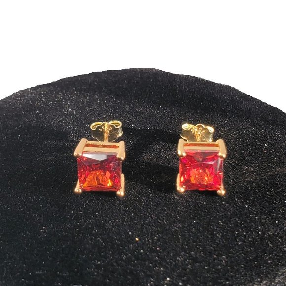 Mens 18K Gold 2ct Red Ruby Square Stud Earrings Princess Cut Studs Jewelry NEW - Picture 6 of 8